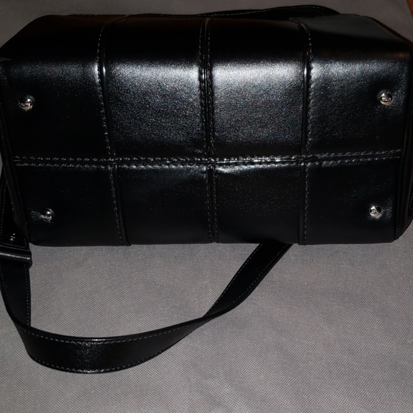 NIB Tod's purse w/RARE red suede interior - Picture 3 of 8